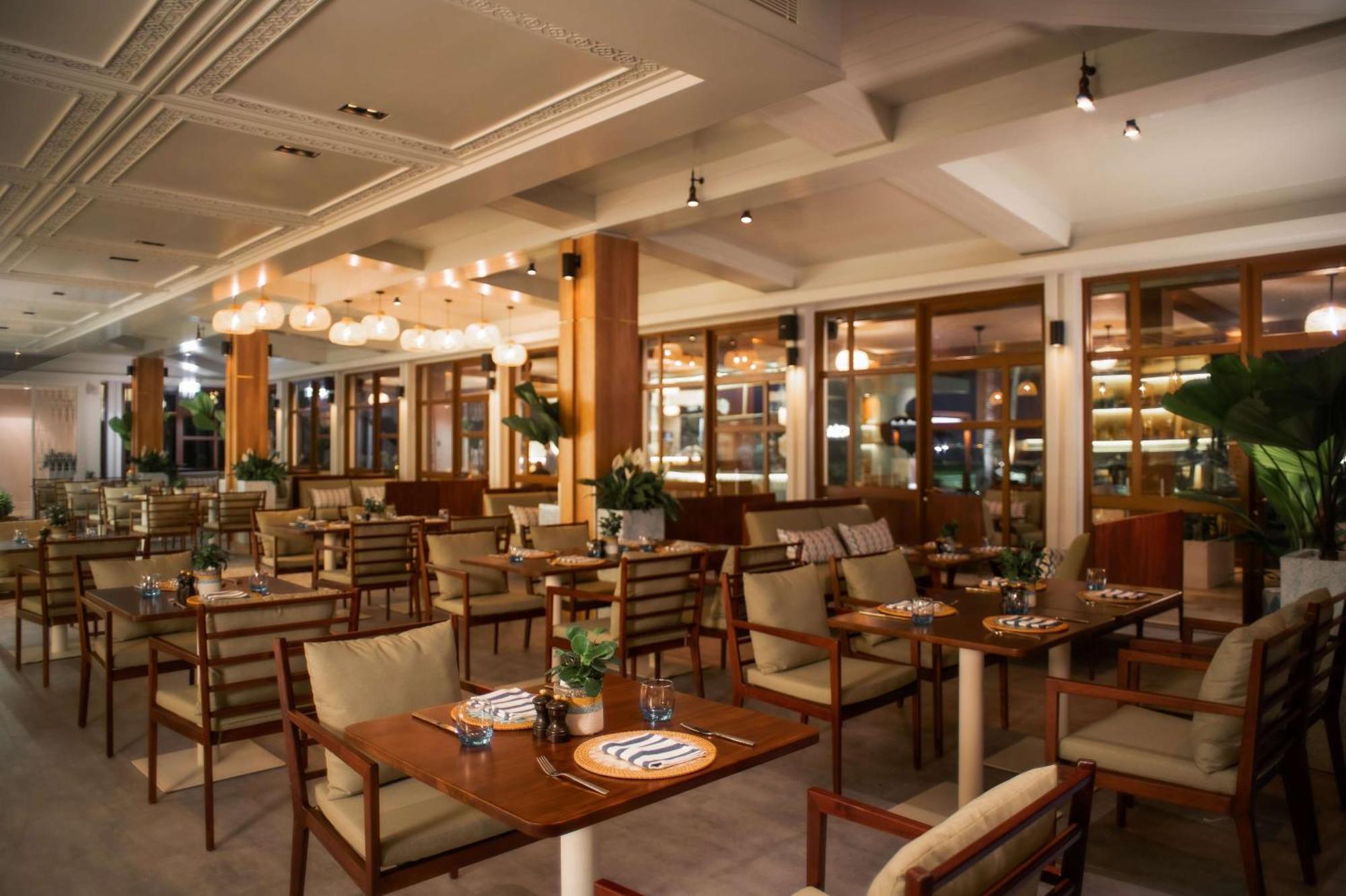 Hyatt Regency Danang Resort And Spa Da Nang Exterior foto The interior of the restaurant