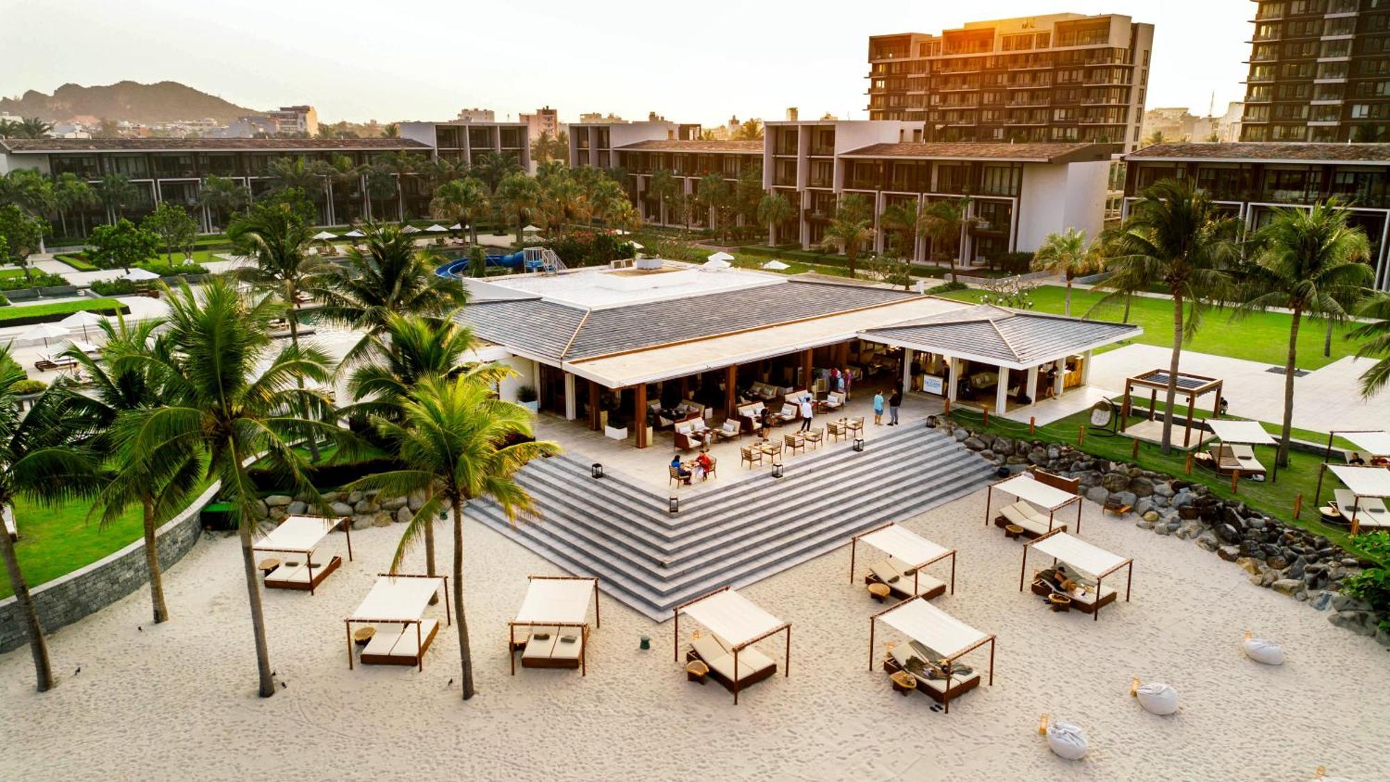 Hyatt Regency Danang Resort And Spa Da Nang Exterior foto The Beach Club at The Oberoi, Mumbai